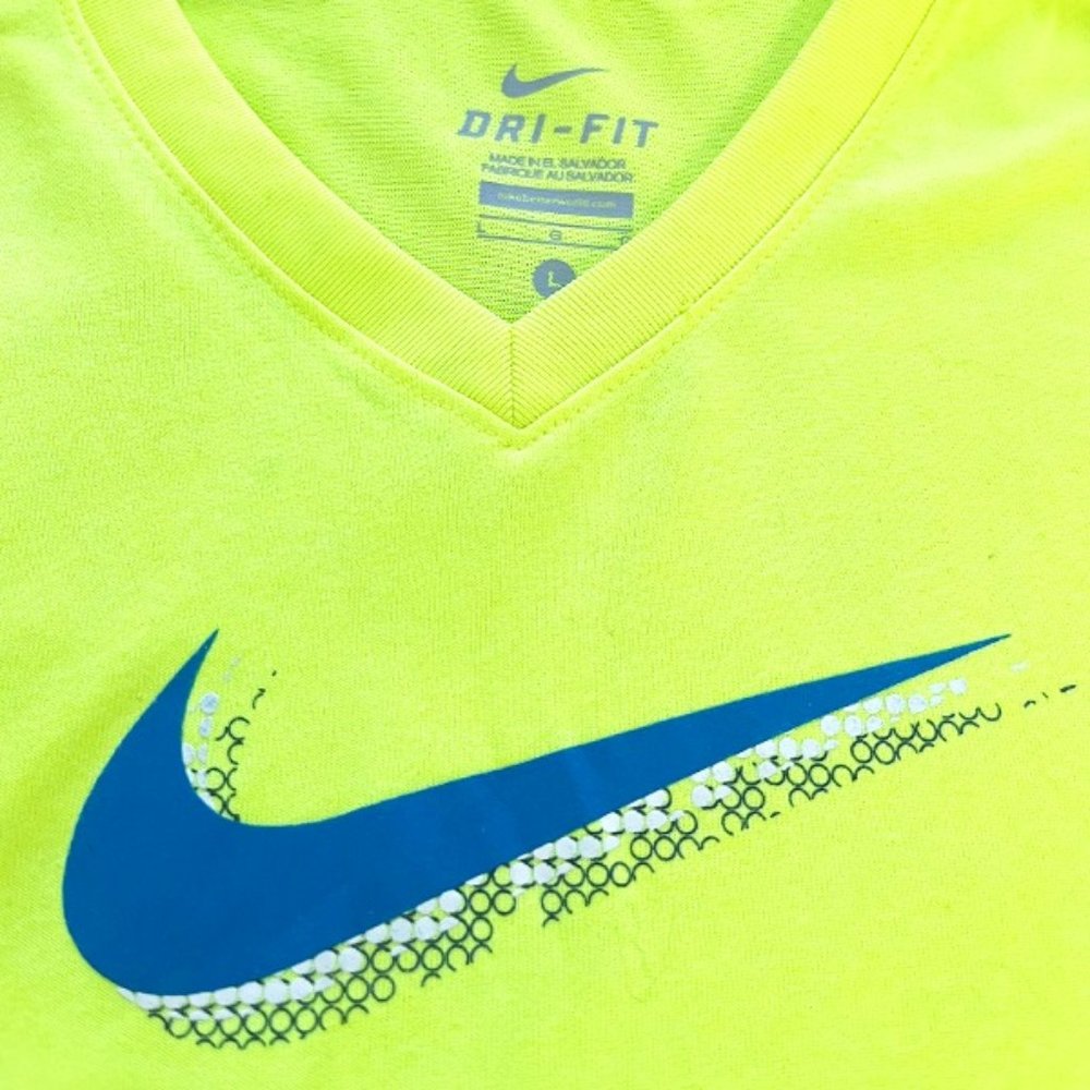 Nike Dry Fit Short Sleeve Athletic Shirt